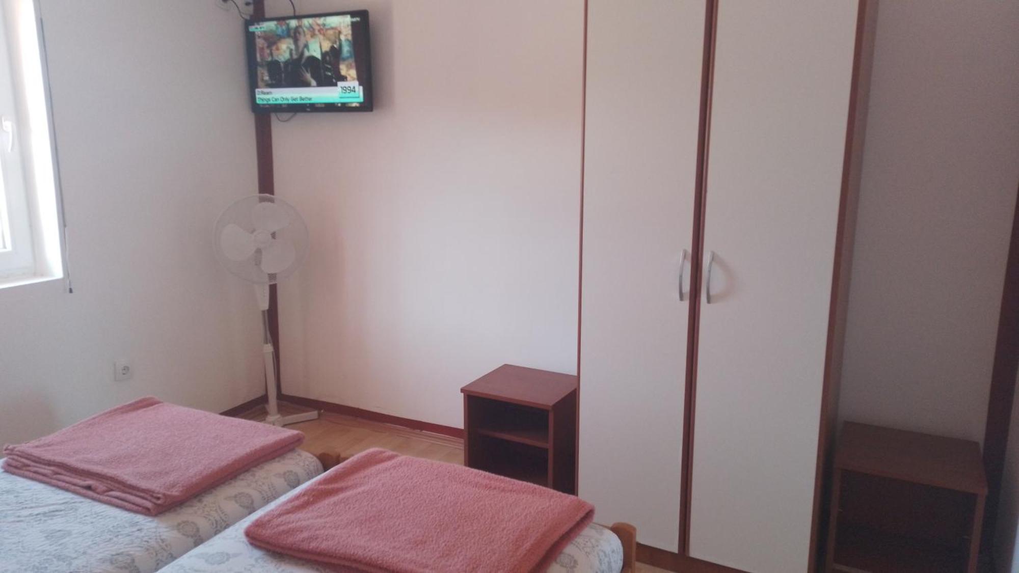טרביניה Red Apartman מראה חיצוני תמונה