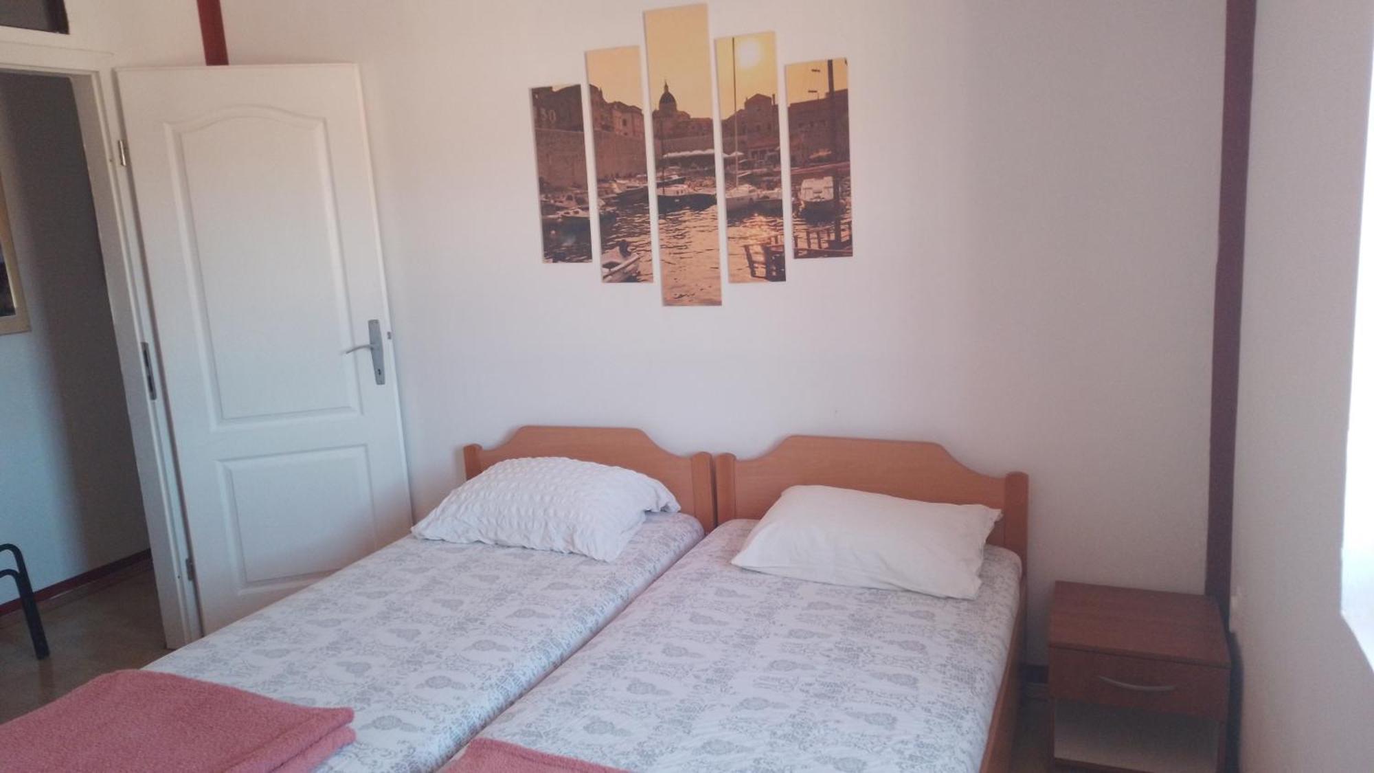 טרביניה Red Apartman מראה חיצוני תמונה