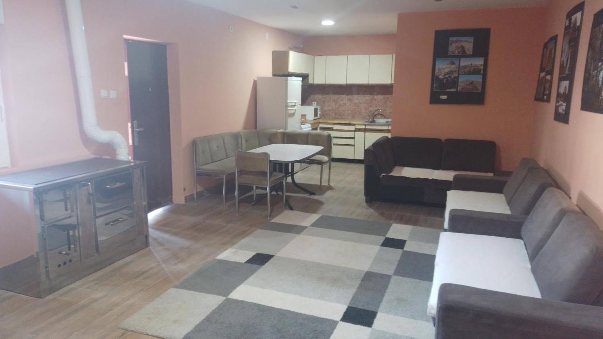 טרביניה Red Apartman מראה חיצוני תמונה