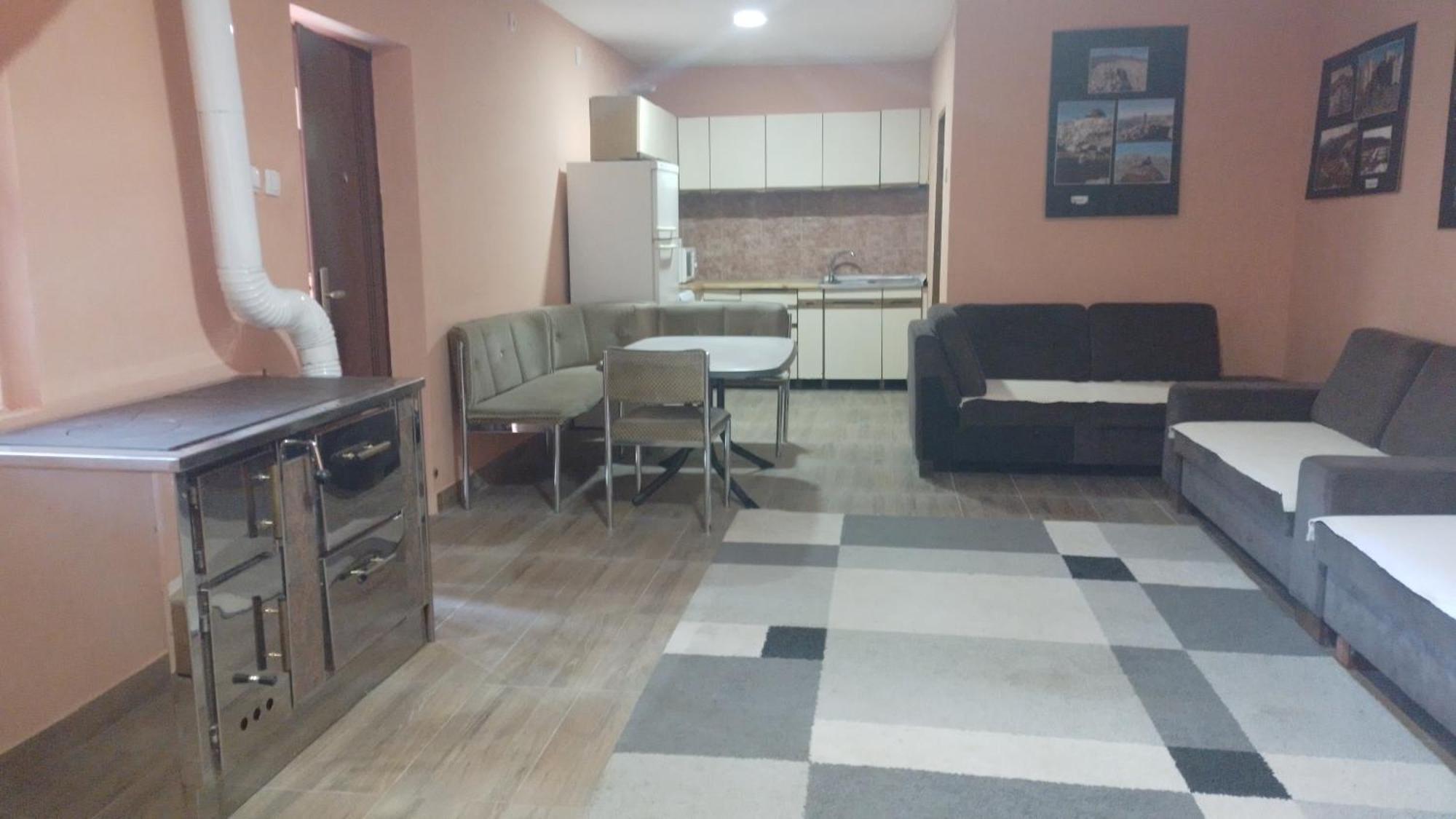 טרביניה Red Apartman מראה חיצוני תמונה